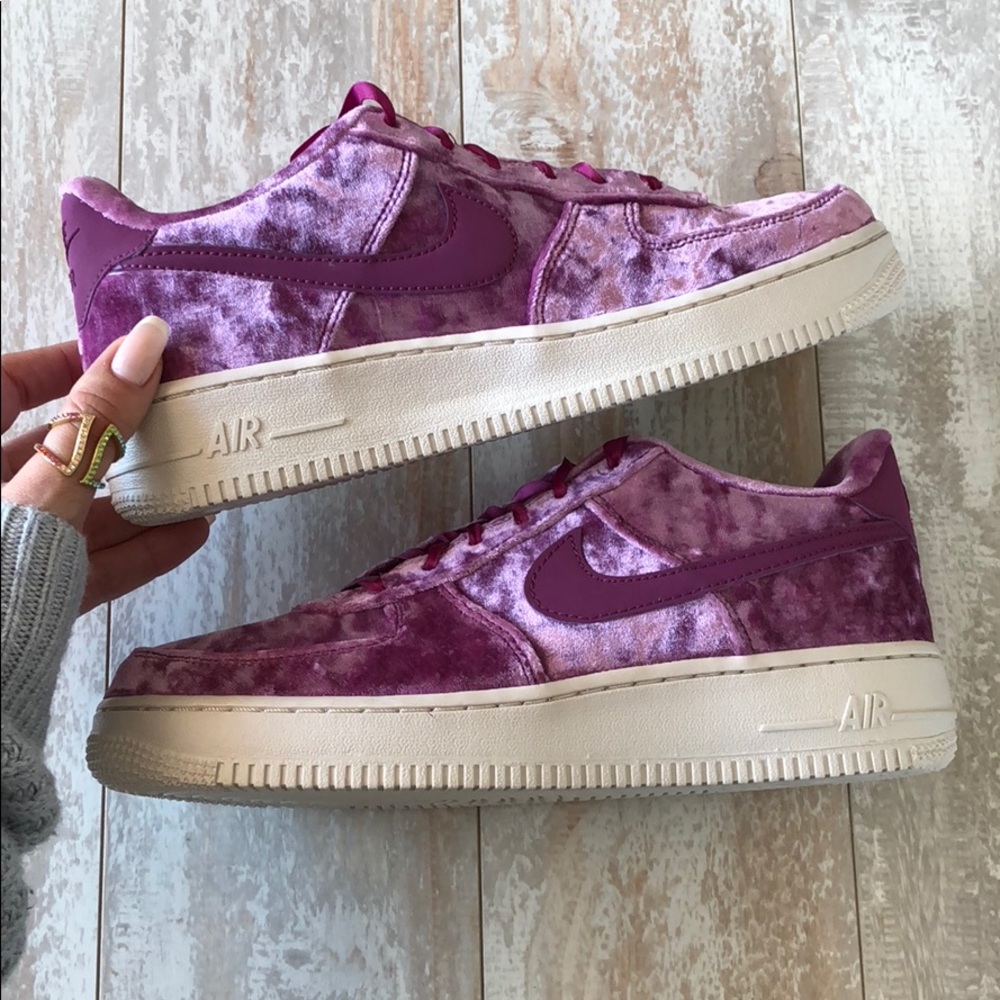 NWTNike Air Force 1 velvet berry! - Picture 4 of 7
